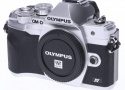 OM-D E-M10 Mark IV ボディー シルバー