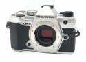 OM SYSTEM OM-5 ボディ シルバー