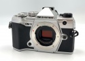 OM SYSTEM OM-5 ボディ シルバー