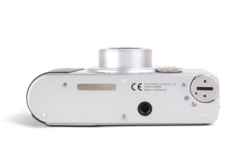 【美品】Fujifilm/富士フィルム Klasse シルバー 38mm F2.6レンズ付き レンジファインダーカメラ