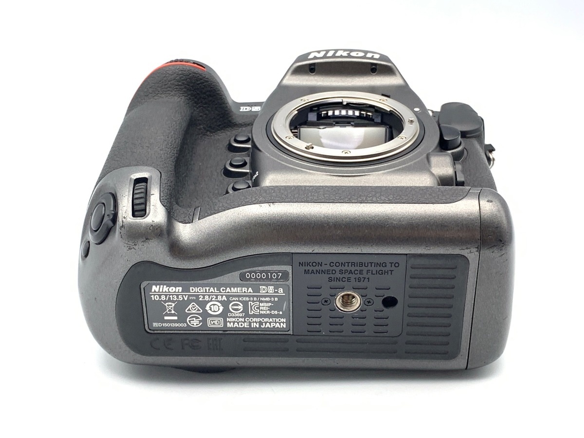 ニコン D5 100周年記念モデル (XQD-Type)