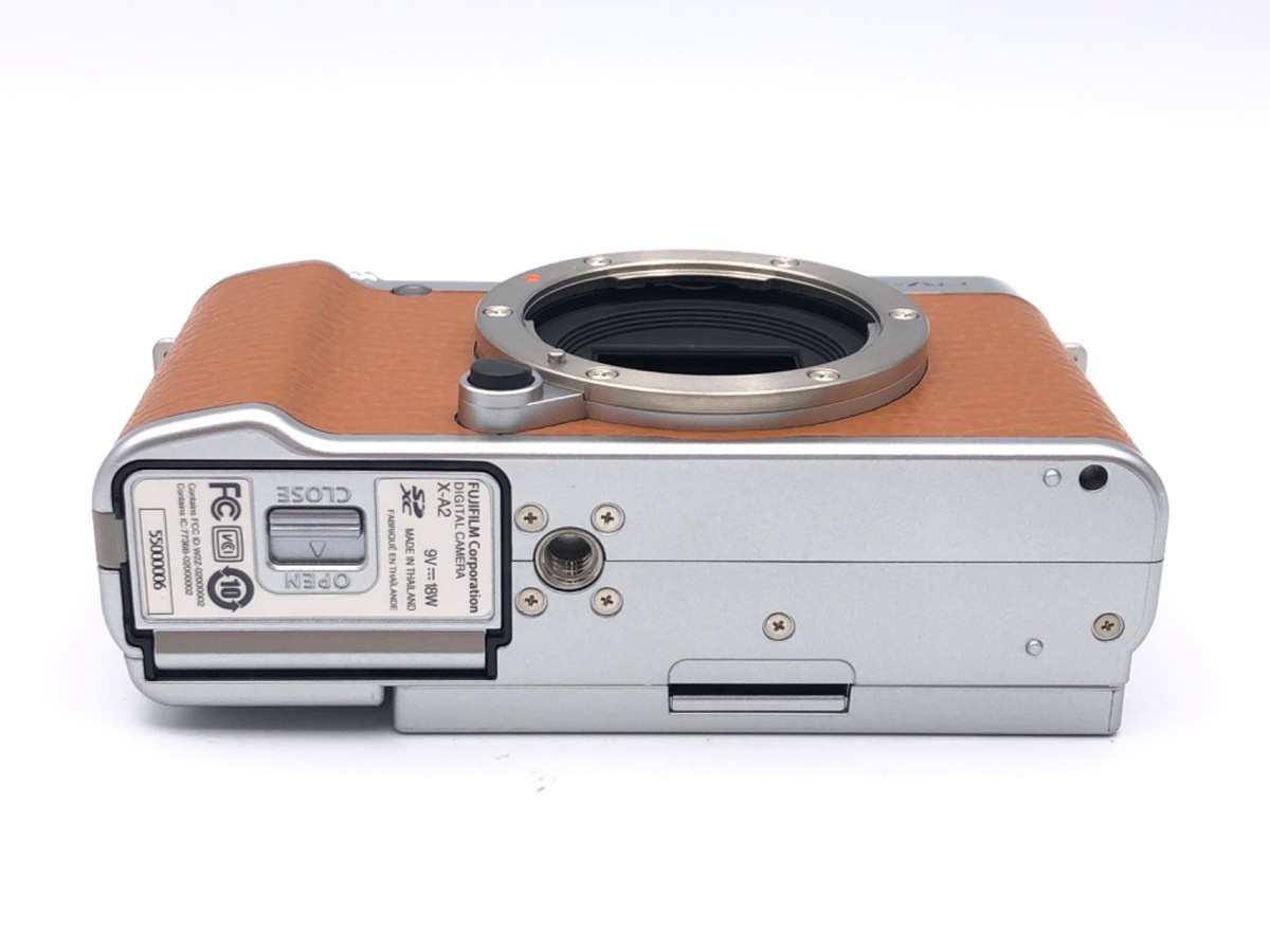 フジフイルム X-A2 ボディ ブラウン