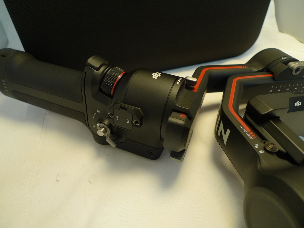 DJI RS3 Combo 一眼レフ・ミラーレス用スタビライザー H7110A