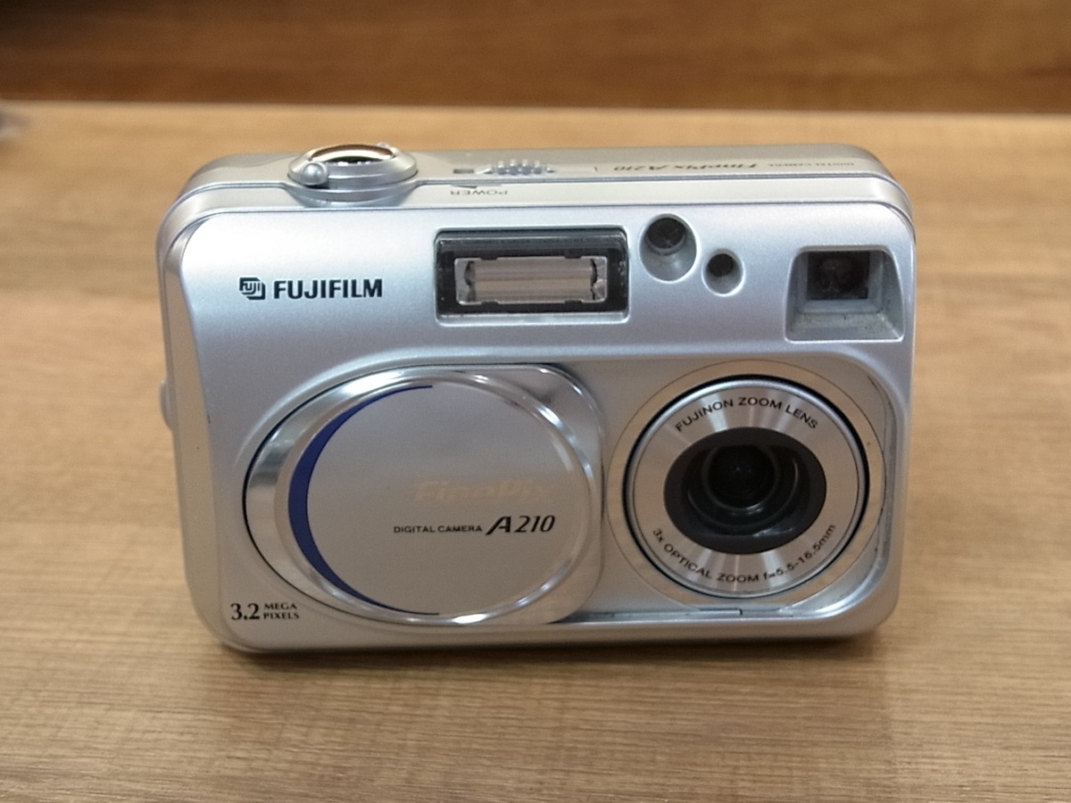 フジフイルム(FUJIFILM)FinePix A210【320万画素】