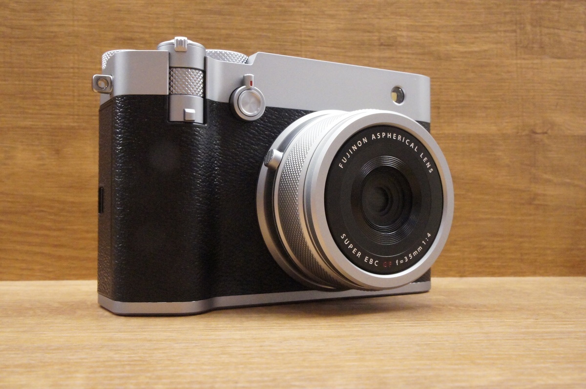 フジフイルム GFX 100RF JP シルバー