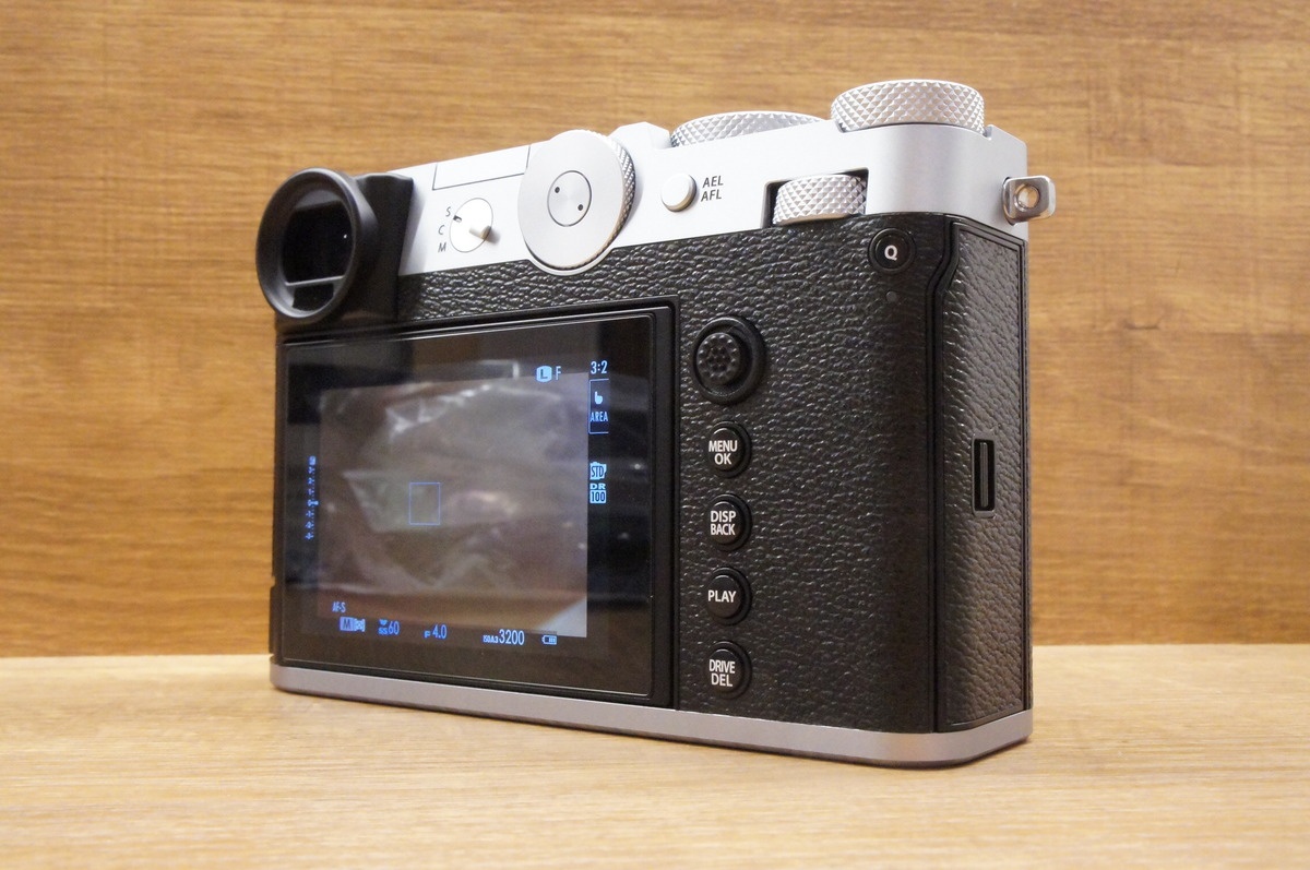 フジフイルム GFX 100RF JP シルバー