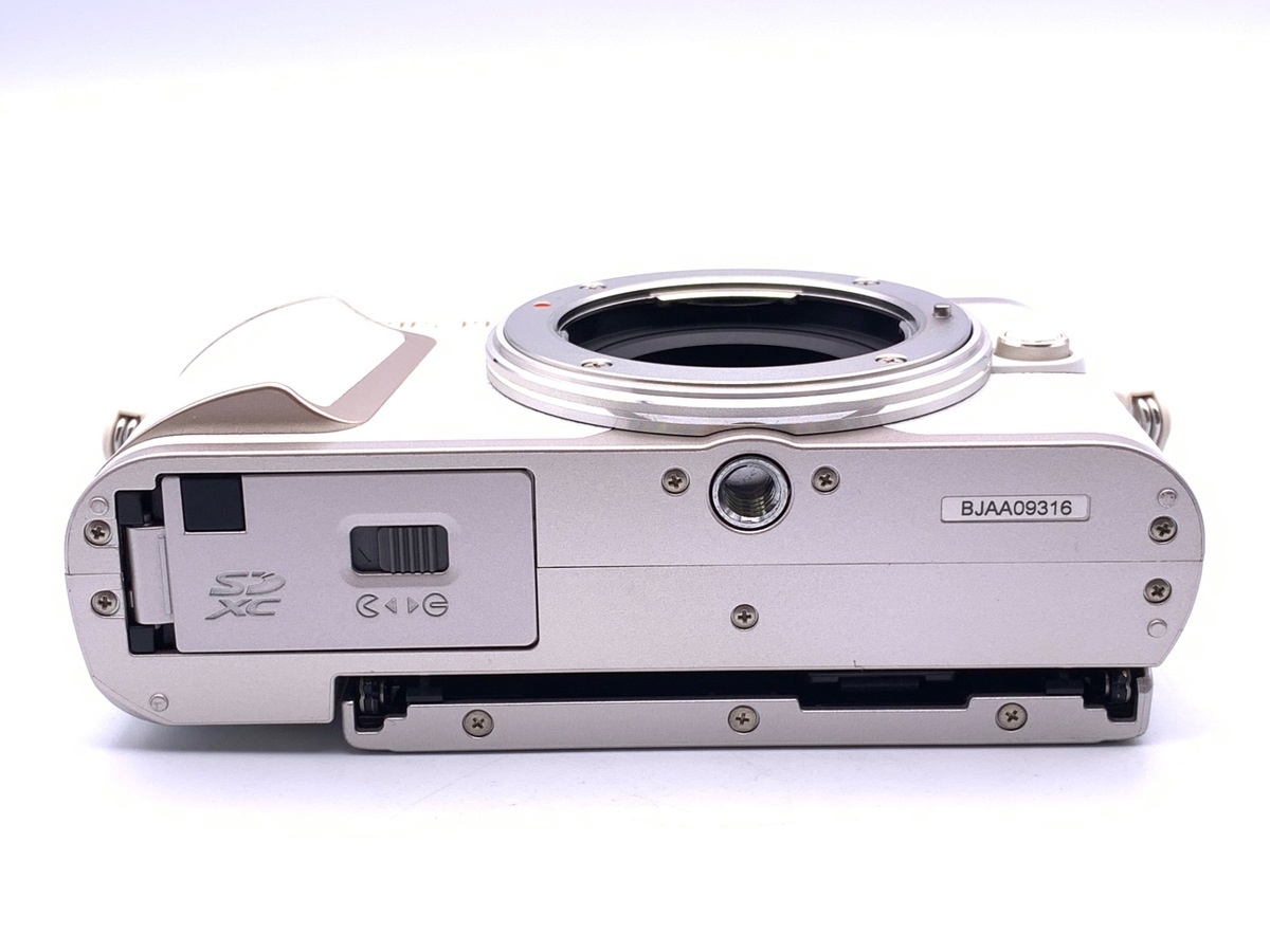 オリンパス PEN E-PL10 ボディ ホワイト