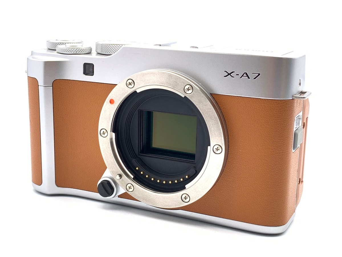 フジフイルム X-A7 ボディ キャメル