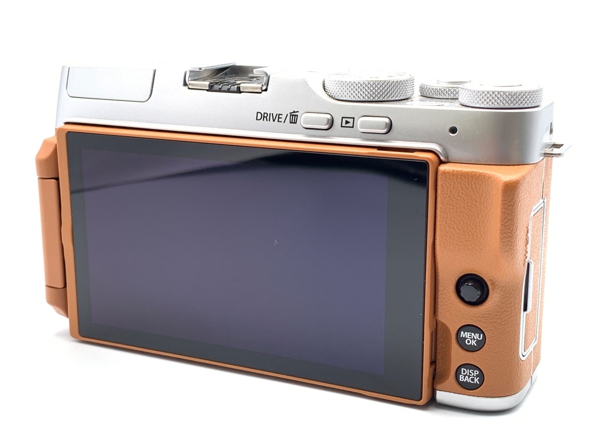 フジフイルム X-A7 ボディ キャメル