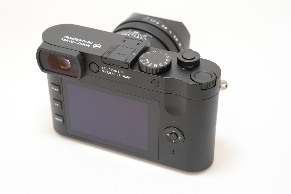 ライカ Q2 モノクローム fragment Edition