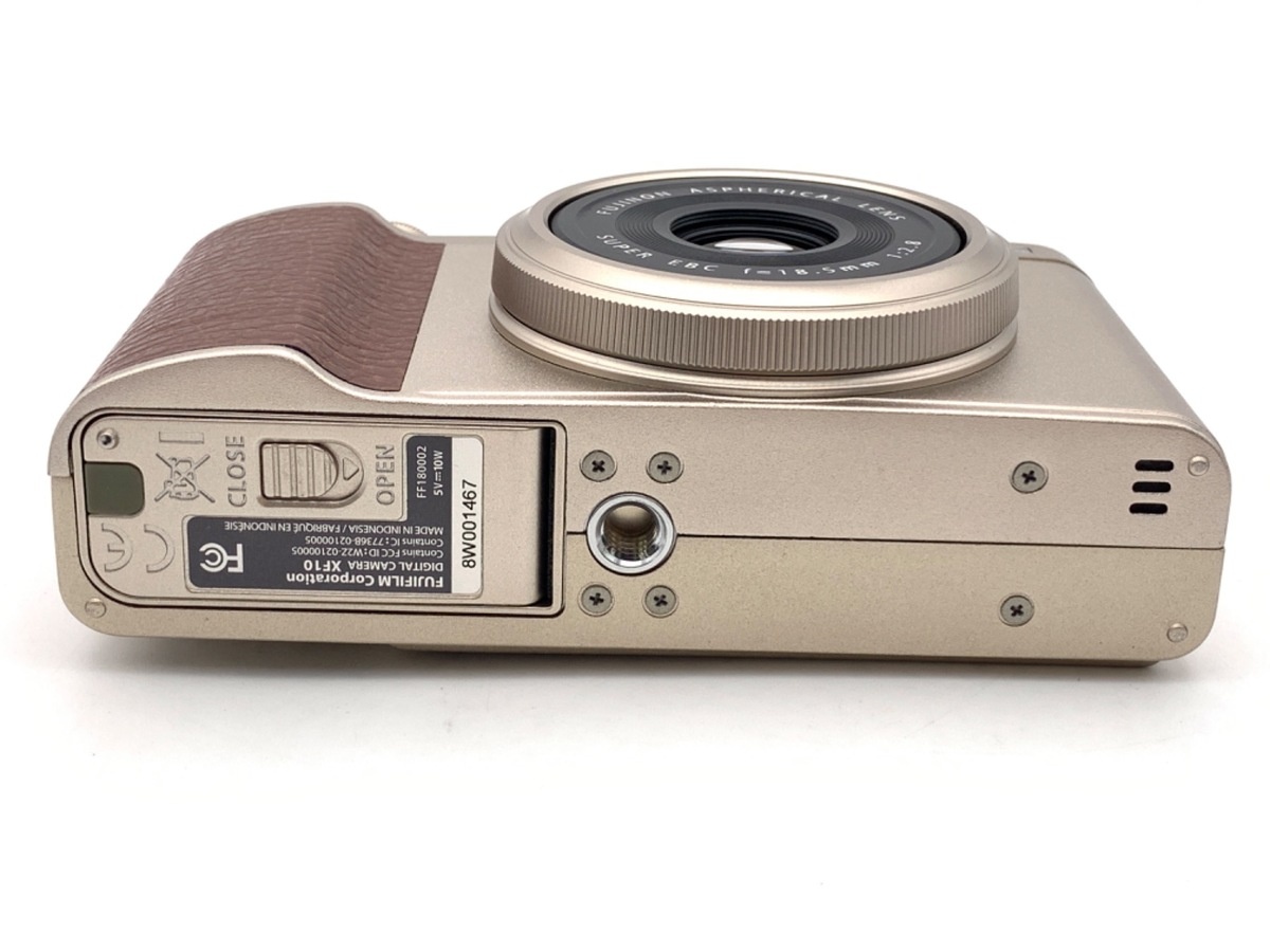フジフイルム XF10 シャンパンゴールド
