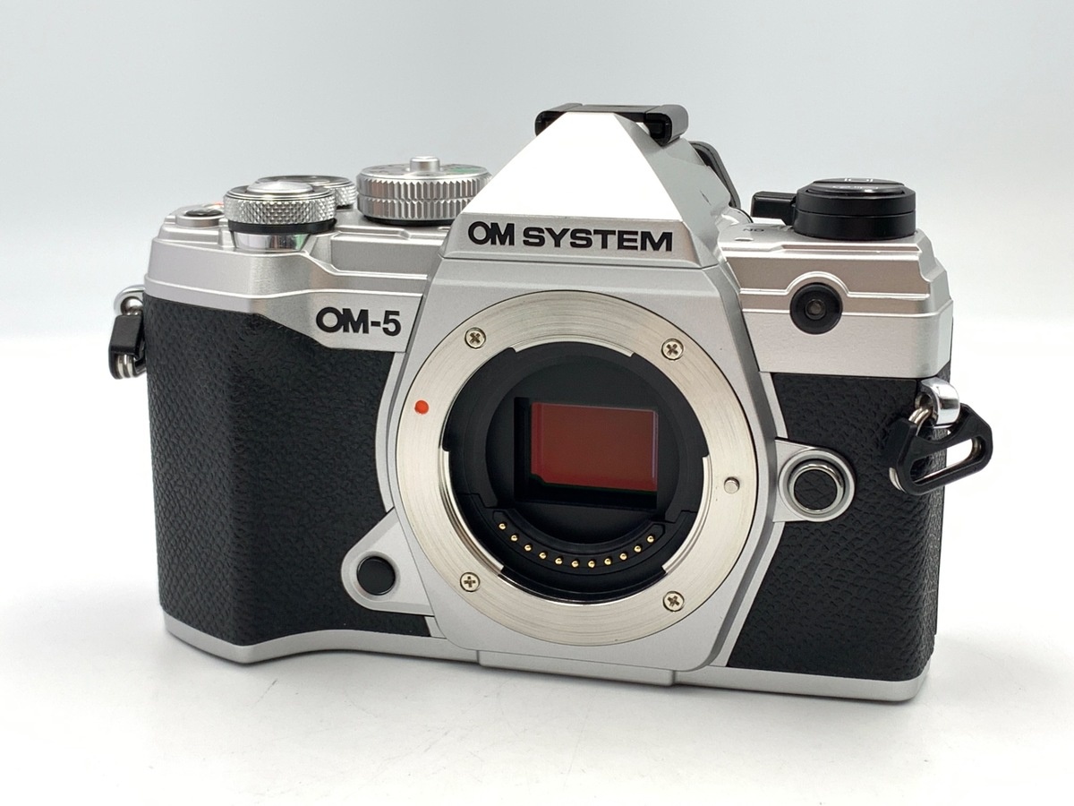 OM SYSTEM OM-5 ボディ シルバー