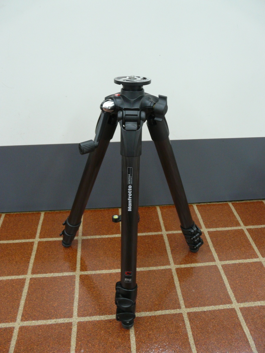 マンフロット MT057C3-G カーボン三脚 3段 ギア付