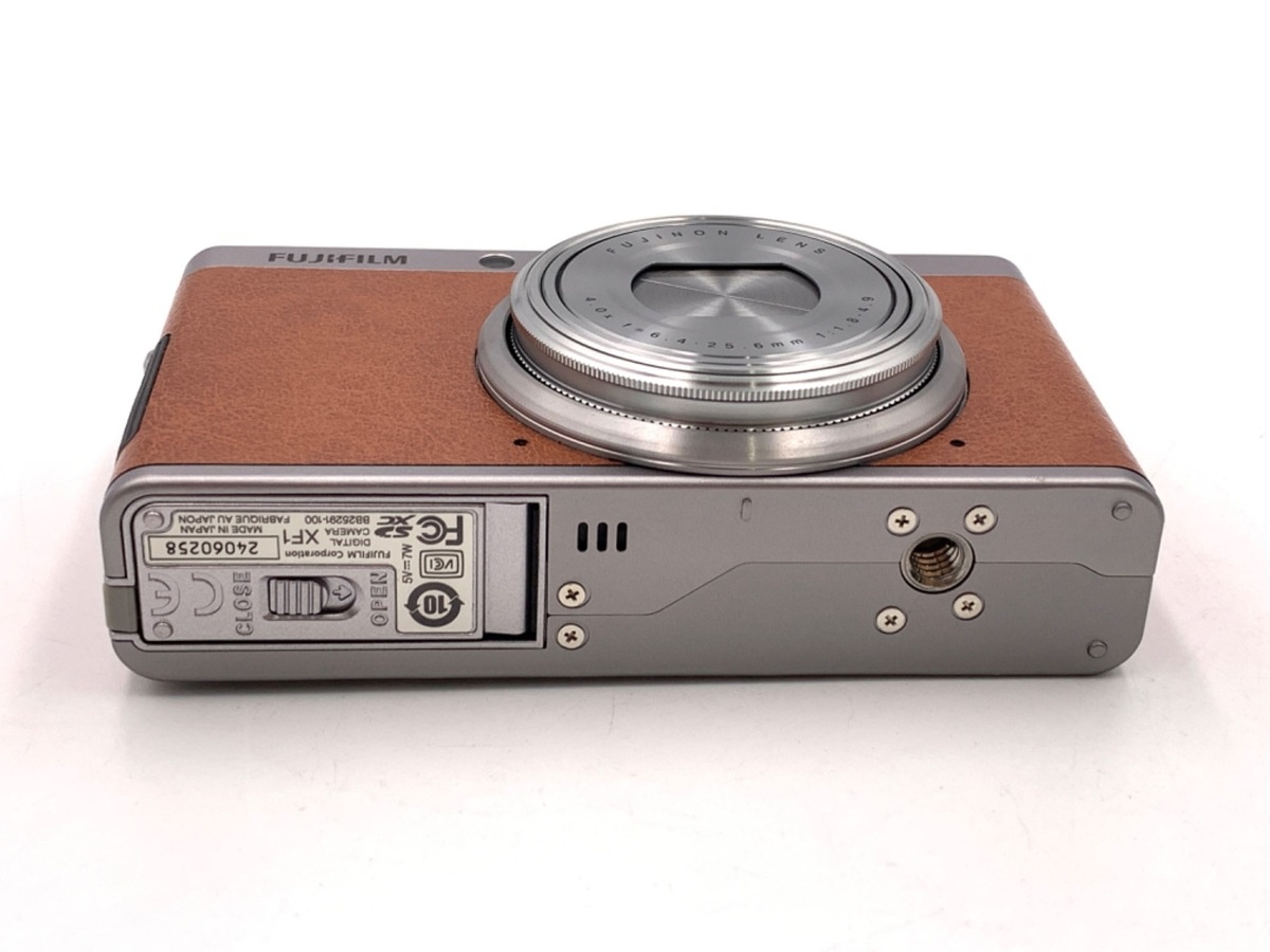 フジフイルム XF1 ブラウン