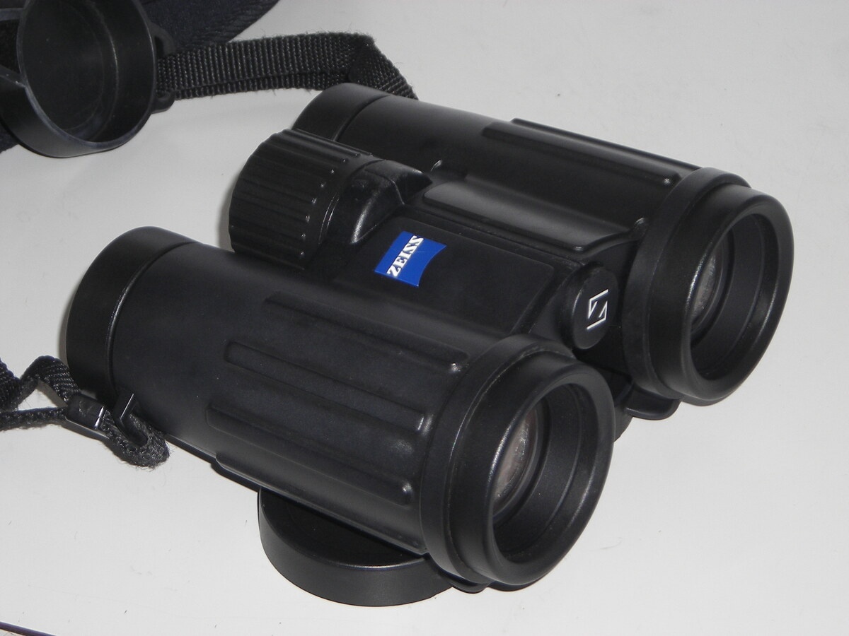 カールツァイス 8倍双眼鏡 Victory FL 8×32