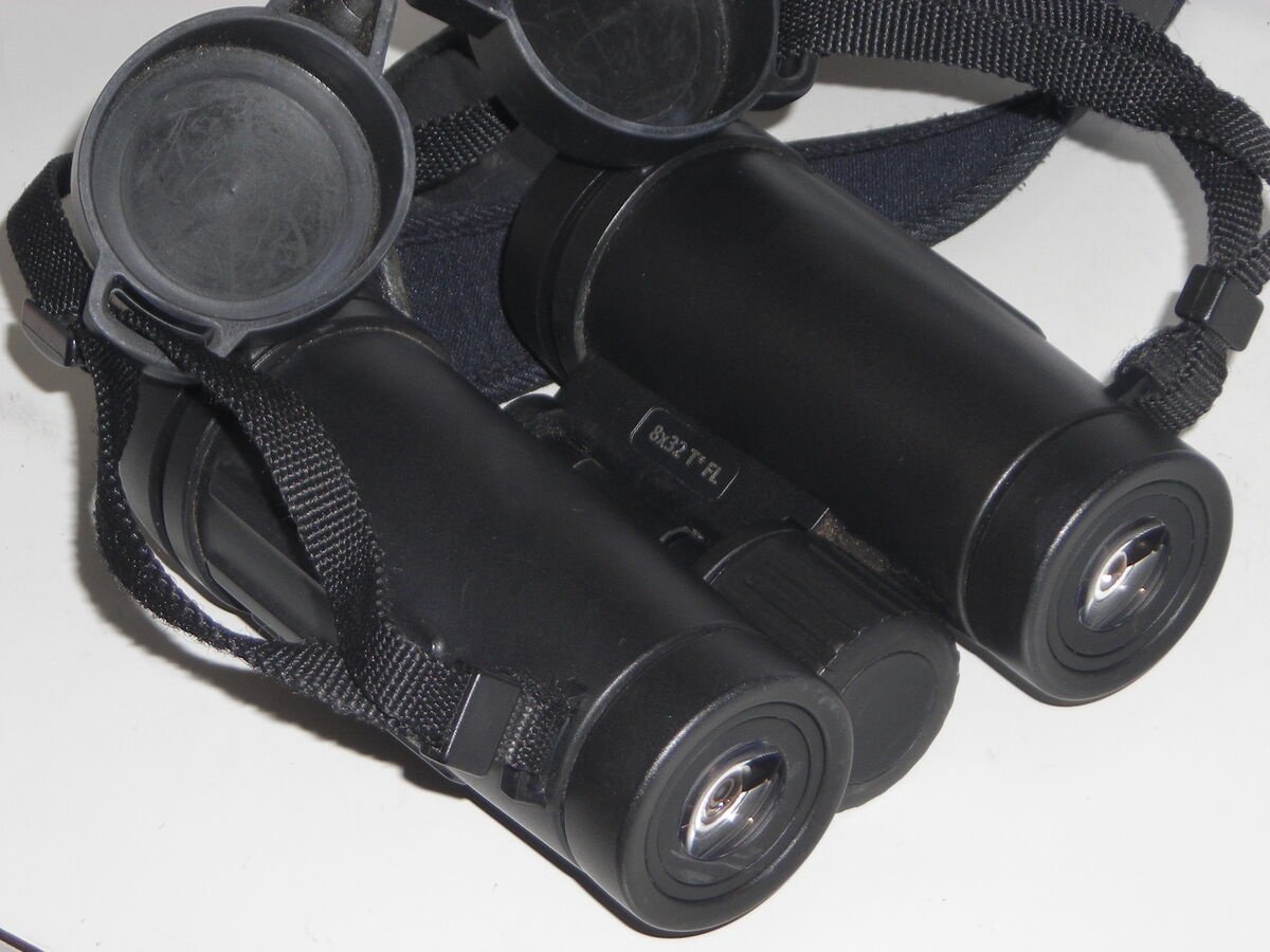 カールツァイス 8倍双眼鏡 Victory FL 8×32