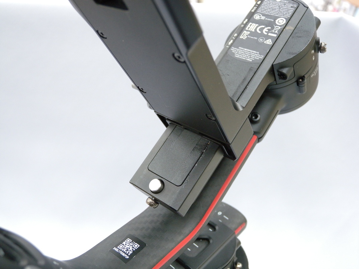 DJIジャパン RS 2 一眼レフ・ミラーレス用スタビライザー RS2CP1