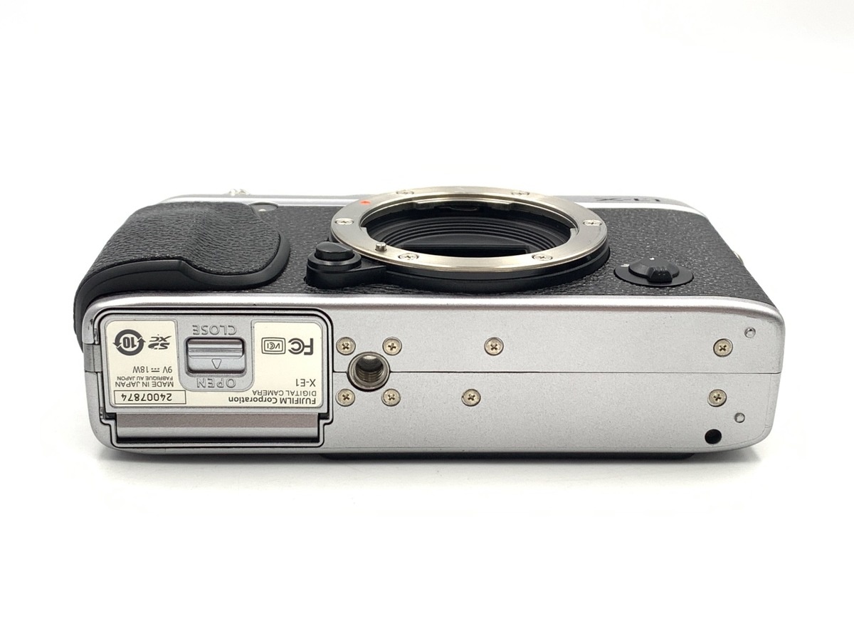 フジフイルム X-E1 ボディ シルバー