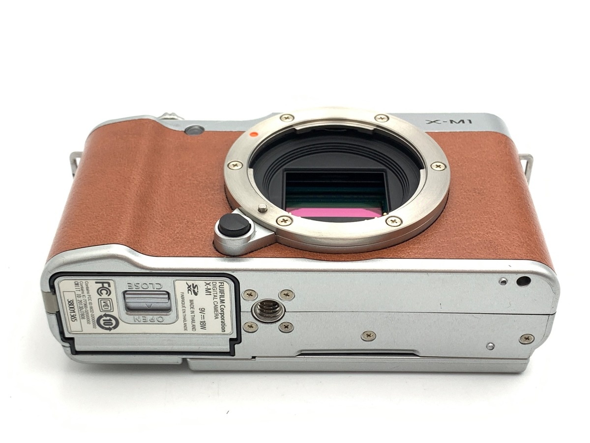 フジフイルム X-M1 ボディ ブラウン