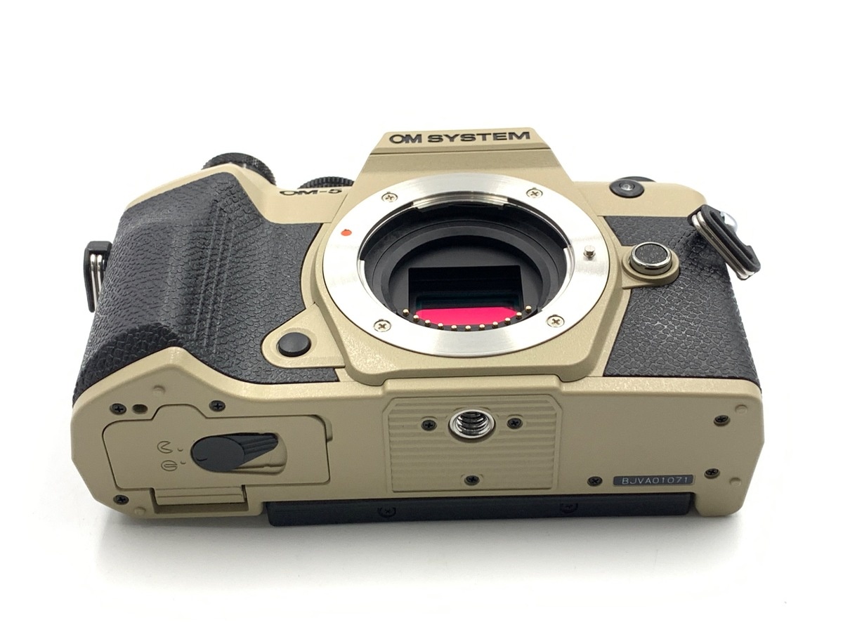 OM SYSTEM OM-5 Mark II ボディ サンドベージュ