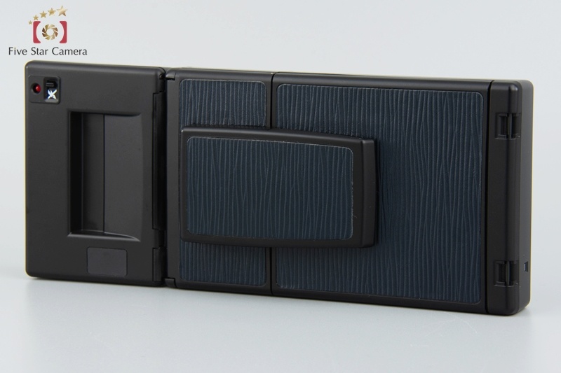 【中古】Polaroid ポラロイド 690 ラピタ限定モデル インスタントフィルムカメラ 元箱付き