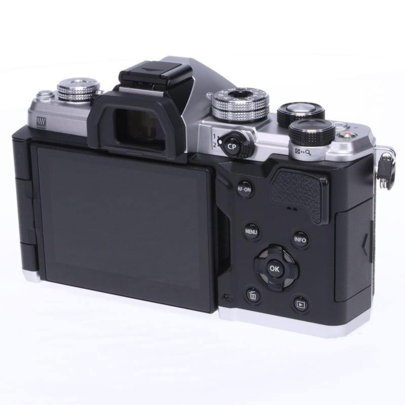 OM SYSTEM OM-3 ボディー シルバー