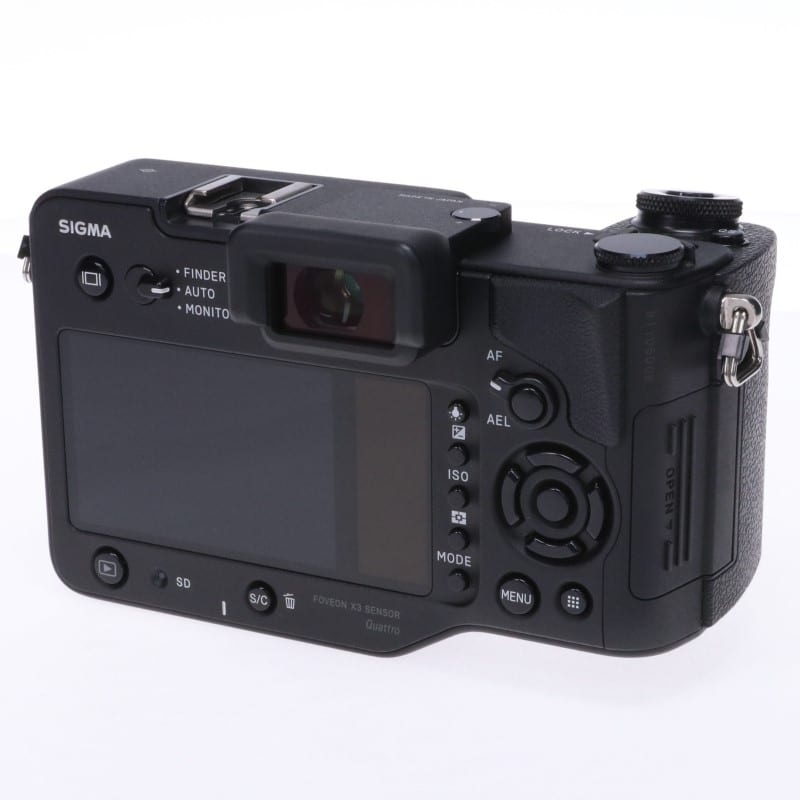 sd Quattro ボディ