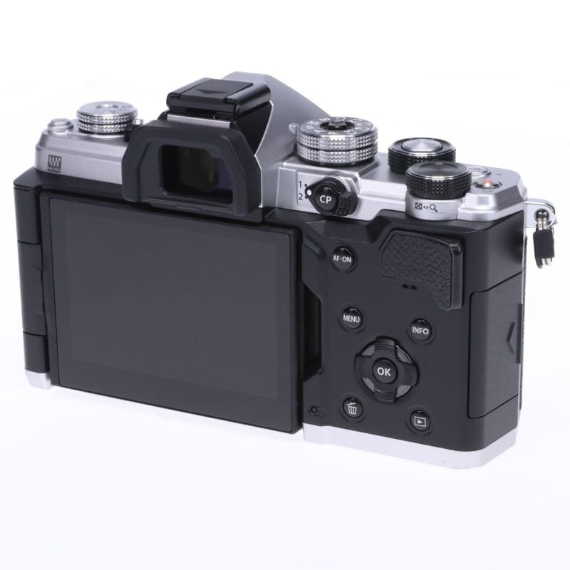 OM SYSTEM OM-3 ボディー シルバー