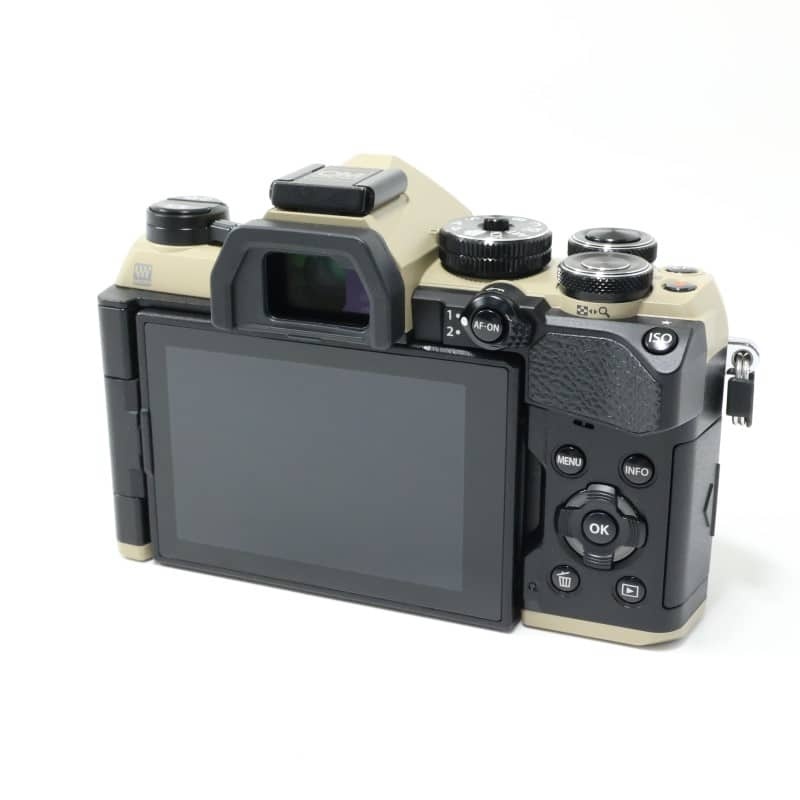 OM SYSTEM OM-5 Mark II ボディー サンドベージュ