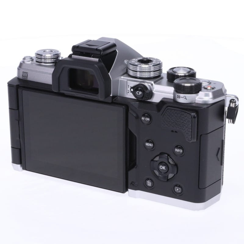 OM SYSTEM OM-3 ボディー シルバー