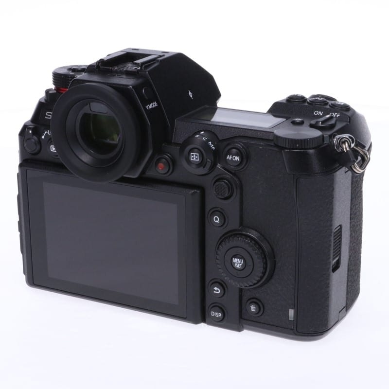 LUMIX S1R ボディ DC-S1R-K