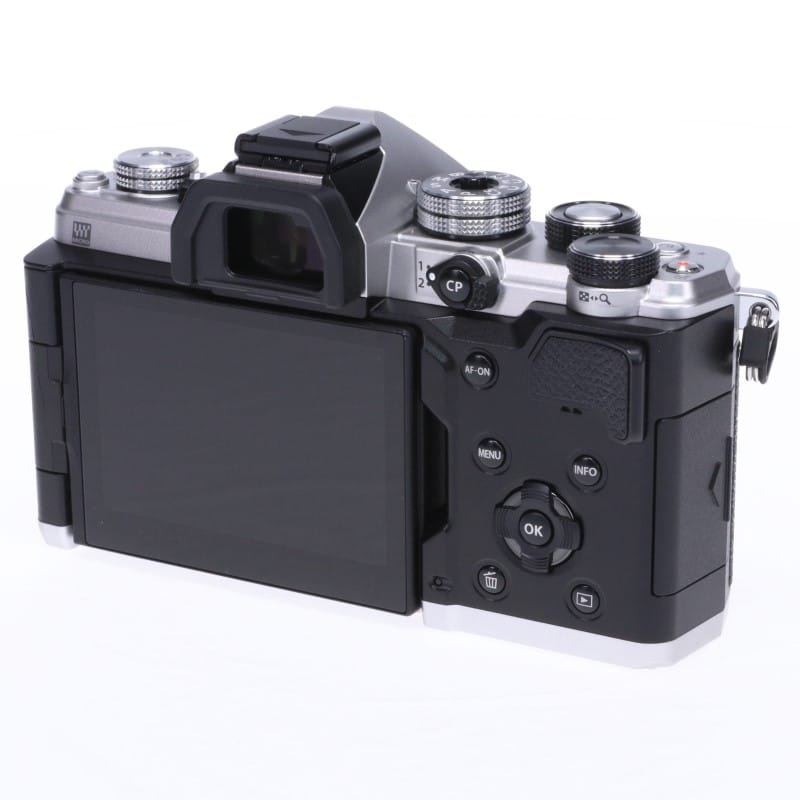 OM SYSTEM OM-3 ボディー シルバー