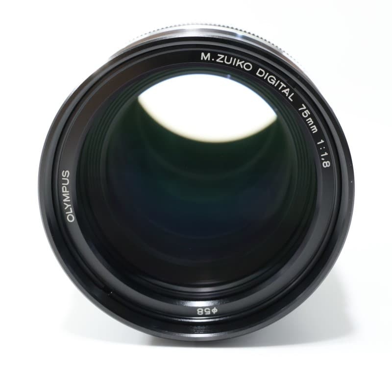 M.ZUIKO DIGITAL ED 75mm F1.8 ブラック