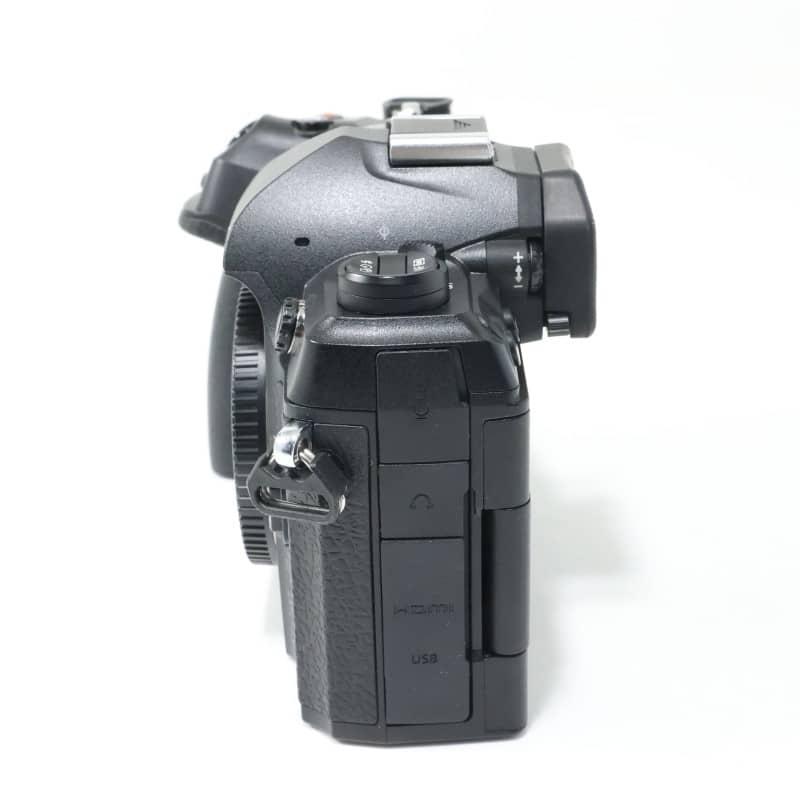 OM SYSTEM OM-1 ボディー