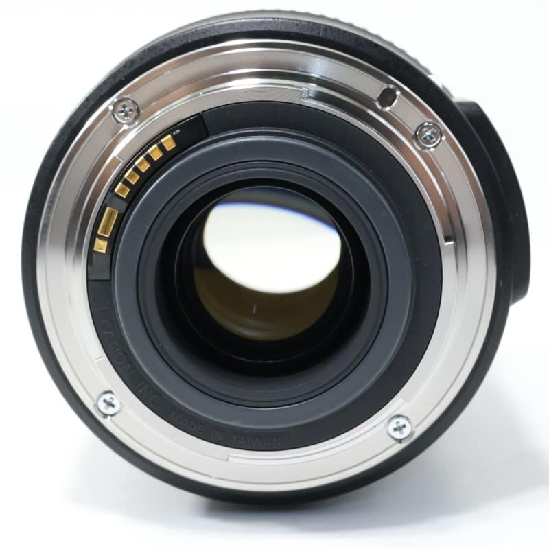 EF-S 18-135mm F3.5-5.6 IS