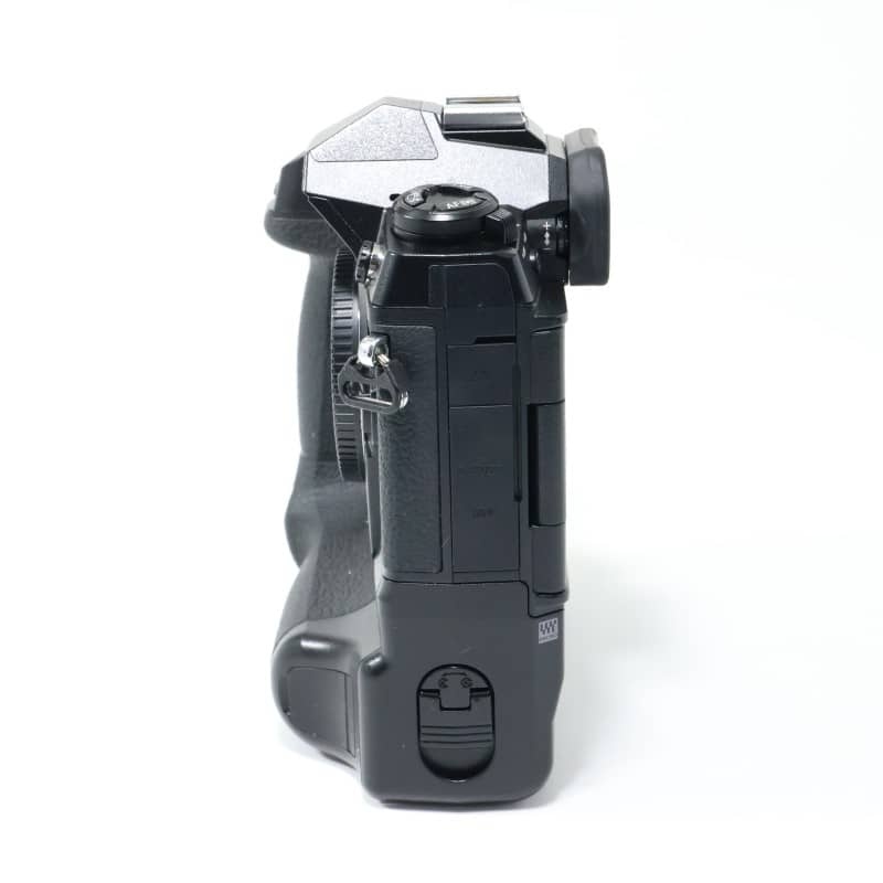 OM-D E-M1X ボディー