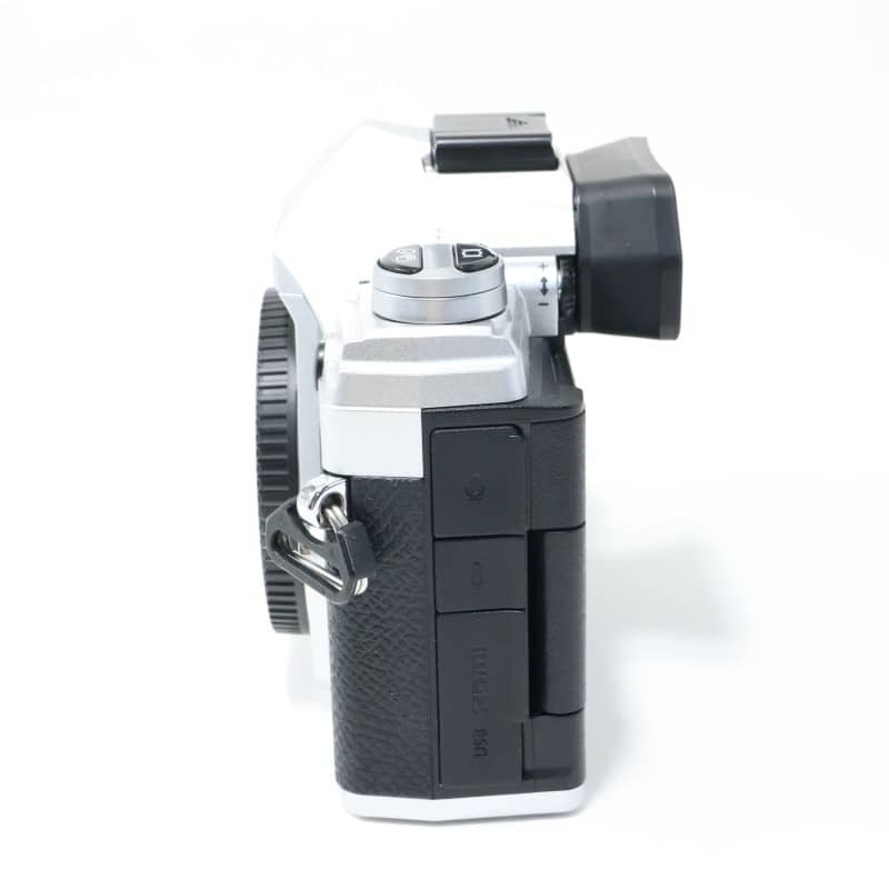 OM-D E-M5 Mark III ボディー シルバー