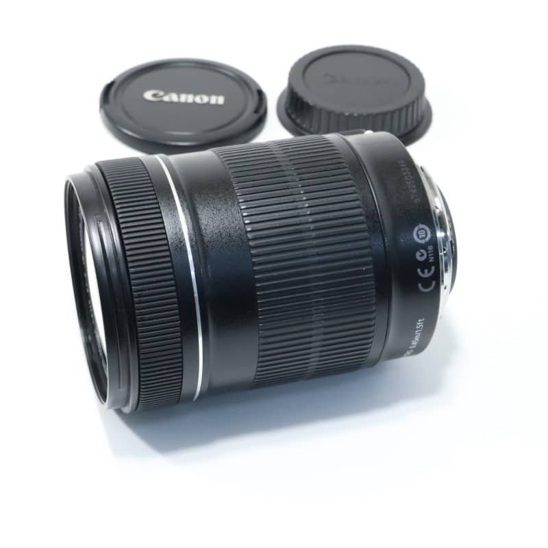 EF-S 18-135mm F3.5-5.6 IS