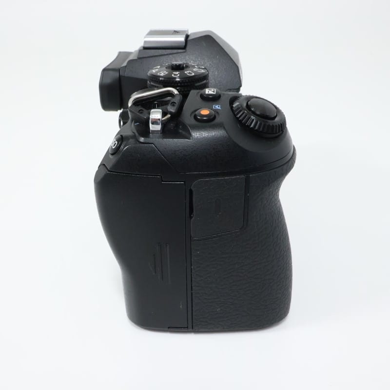 OM-D E-M1 Mark III ボディー
