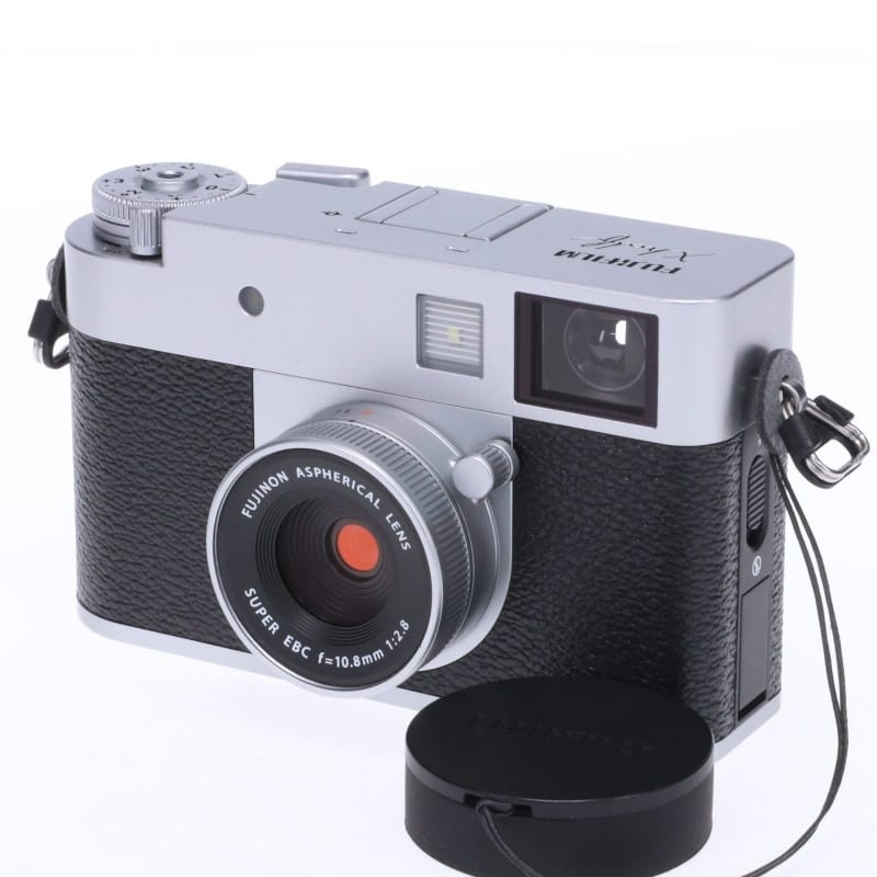 X half (FUJIFILM X-HF1) シルバー