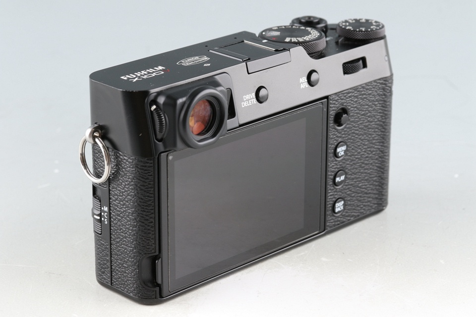 Fujifilm X100V Digital Camera + WCL-X100II #47067F1