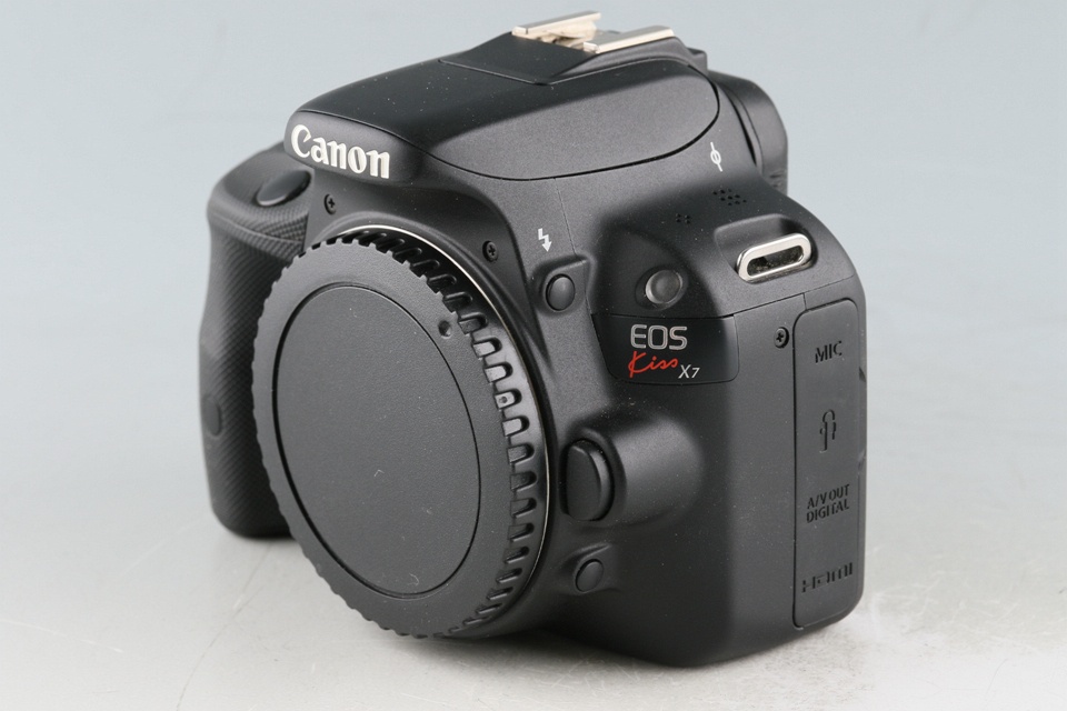 Canon EOS Kiss X7 + EF-S 18-55mm F/3.5-5.6 IS STM + EF-S 55-250mm F/4-5.6 IS II Lens With Box #51952