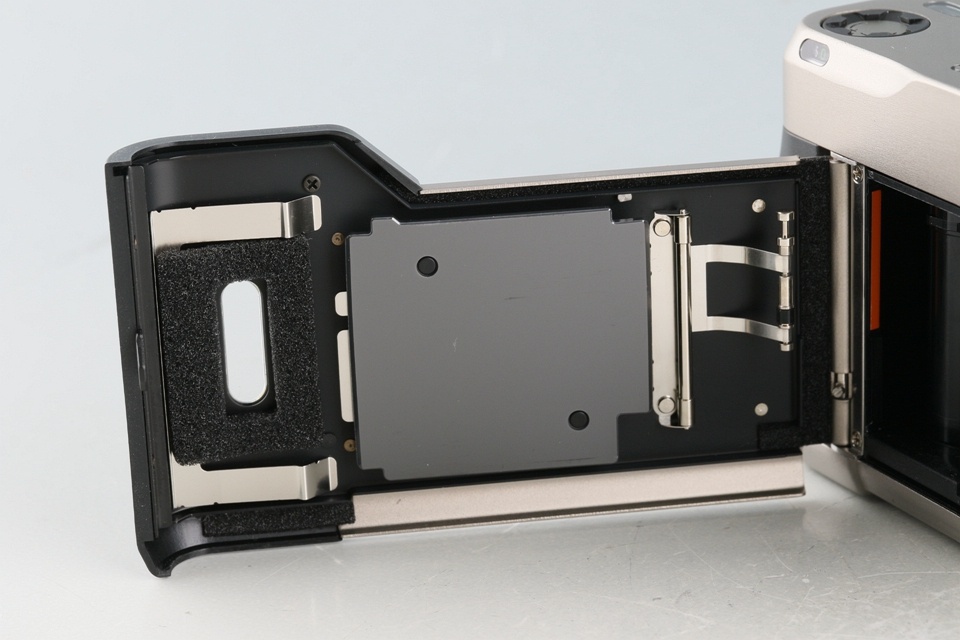 Contax T2 35mm Point & Shoot Film Camera #56919D5