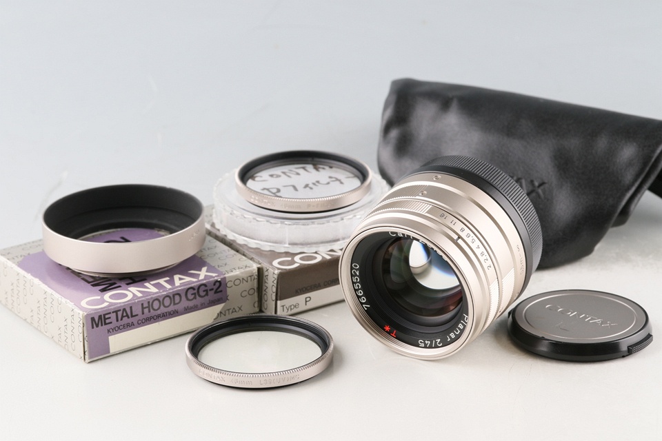 Contax Carl Zeiss Planar T* 45mm F/2 Lens + Hood + Filter for G1/G2 #60374A1