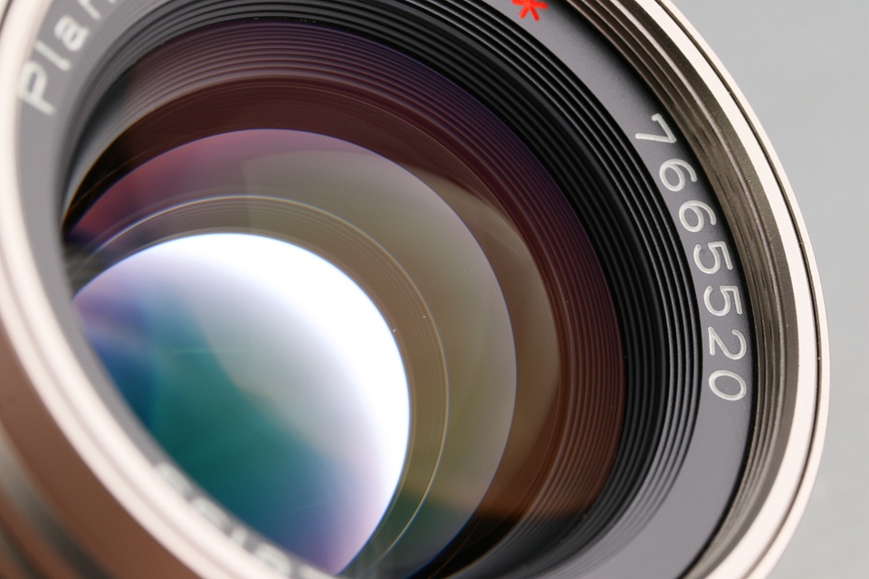 Contax Carl Zeiss Planar T* 45mm F/2 Lens + Hood + Filter for G1/G2 #60374A1