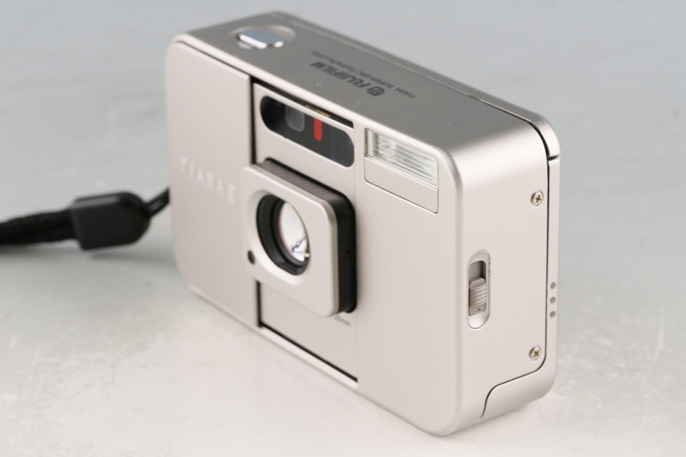 Fujifilm Tiara II 35mm Point & Shoot Film Camera #60414D5