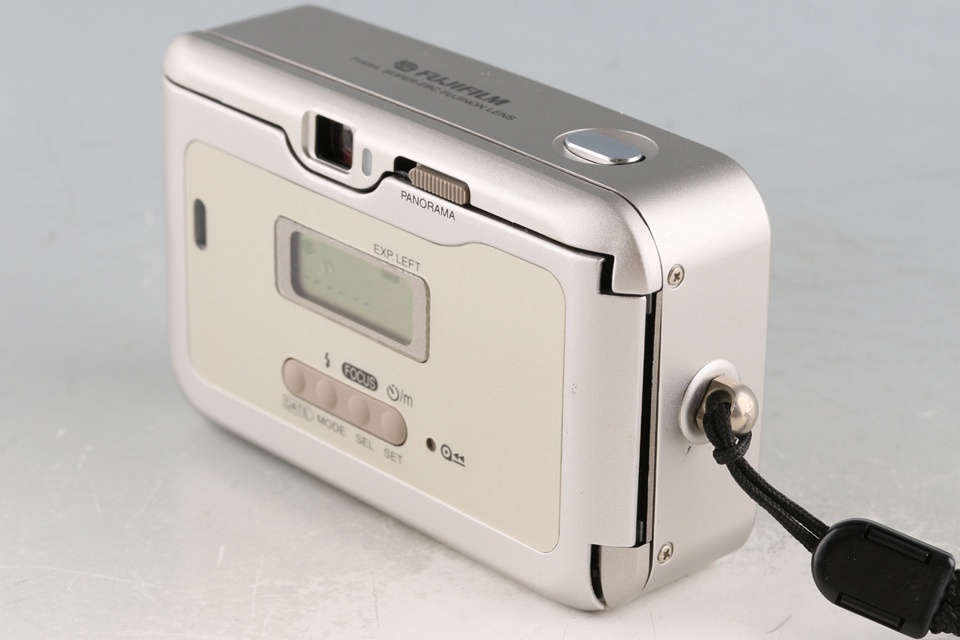 Fujifilm Tiara II 35mm Point & Shoot Film Camera #60414D5