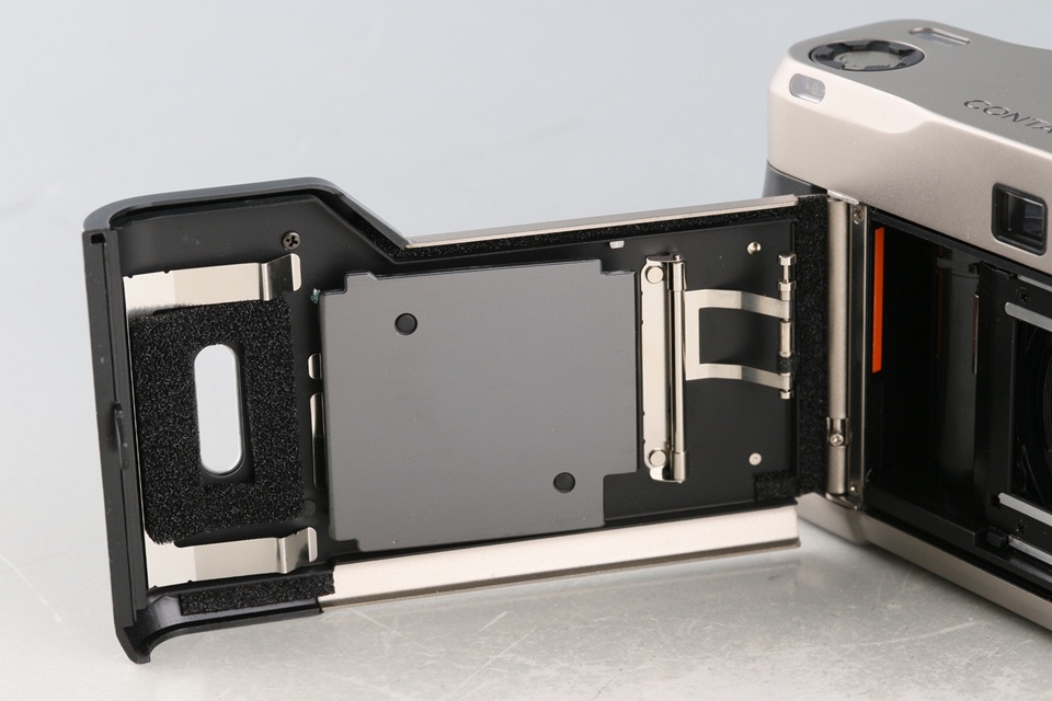 Contax T2 35mm Point & Shoot Film Camera #60472D5