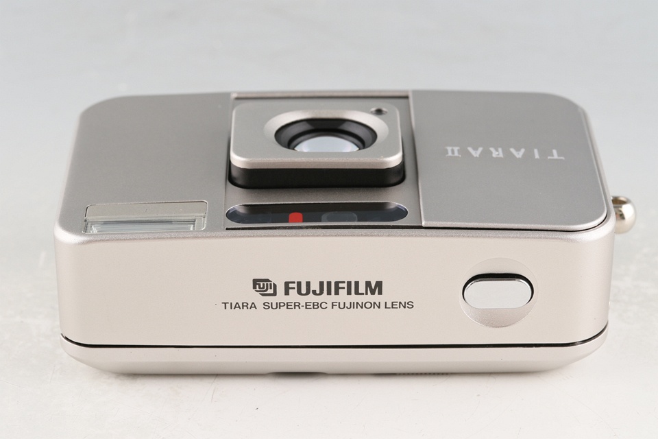 Fujifilm Tiara II 35mm Point & Shoot Film Camera #60505L7