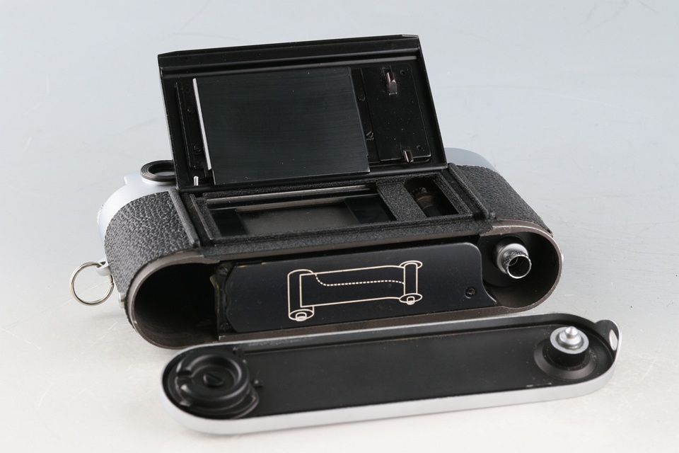 Leica Leitz M2 35mm Rangefinder Film Camera #60517T